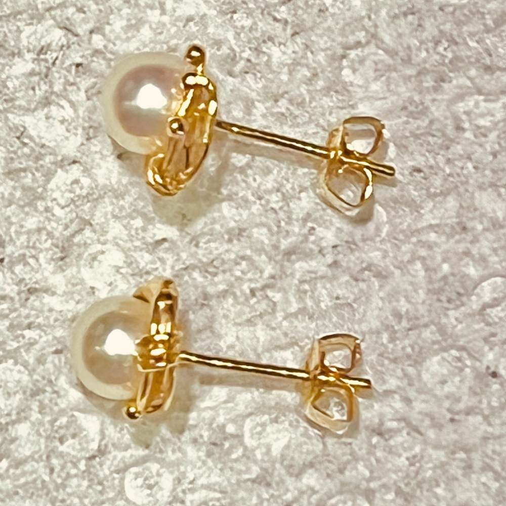Gold Pearl Stud Earrings - Classic Women Jewelry - Picture 2 of 3
